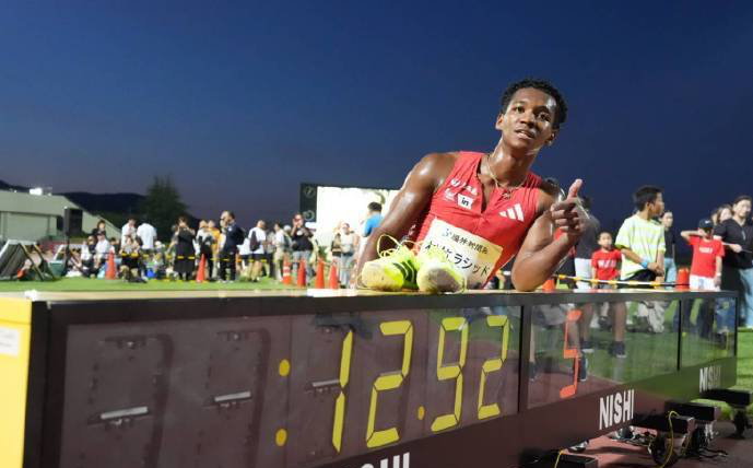 创造的, 两次跑出, 拉希德是一